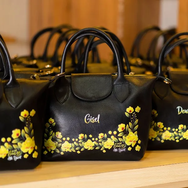 Tas Wanita Custom Kulit Asli