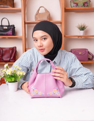 Jayuwan Eveline Bag - Tas Wanita Cantik 100% Kulit Asli Fullgrain Custom Desain Motif & Nama TWEB